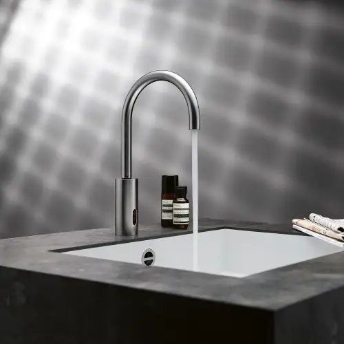 Touchfree Robinetterie de lavabo avec fonction d’ouverture et de fermeture électronique sans garniture d’écoulement - Chrome - 44 521 660-00