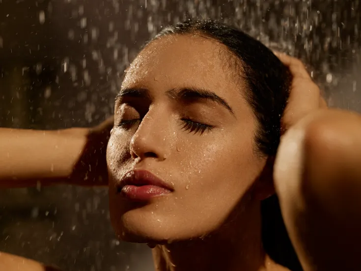 Dornbracht_Showers_SERENITY-SKY+_PR_FR_Model_02