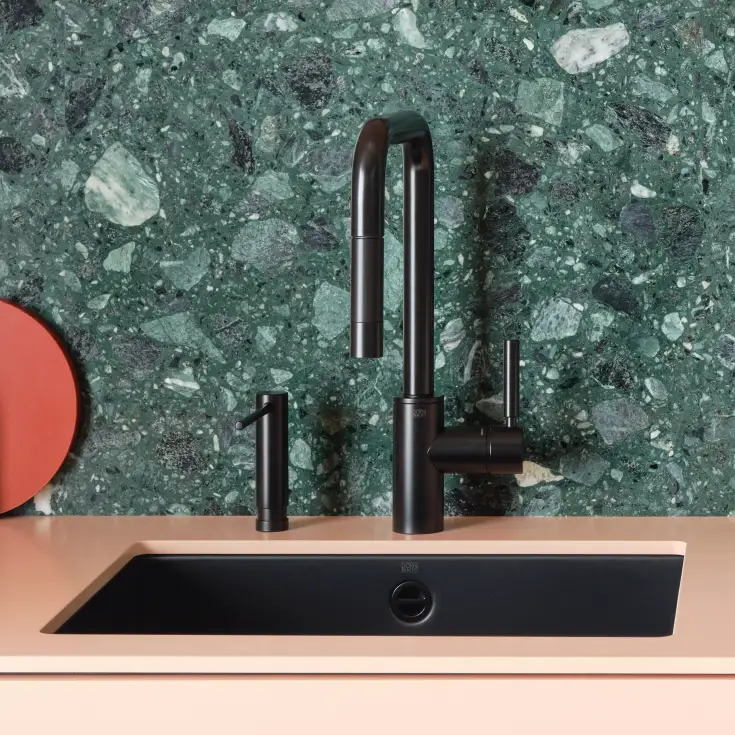 META_SQUARE_MATTE_BLACK_02