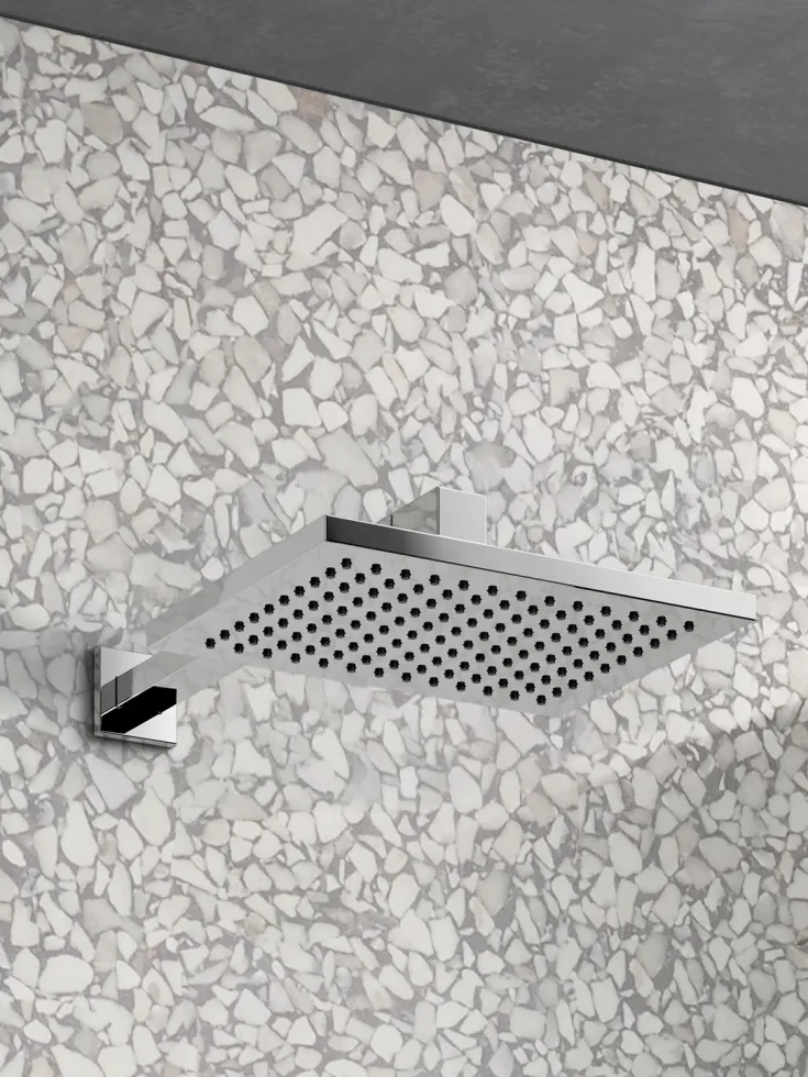 Shower Solutions_01_V2_Chrome_close-up_HF