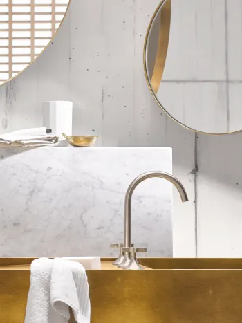 Premium design washbasin faucet transitional