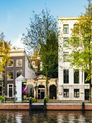 The Dylan_Entrance_3