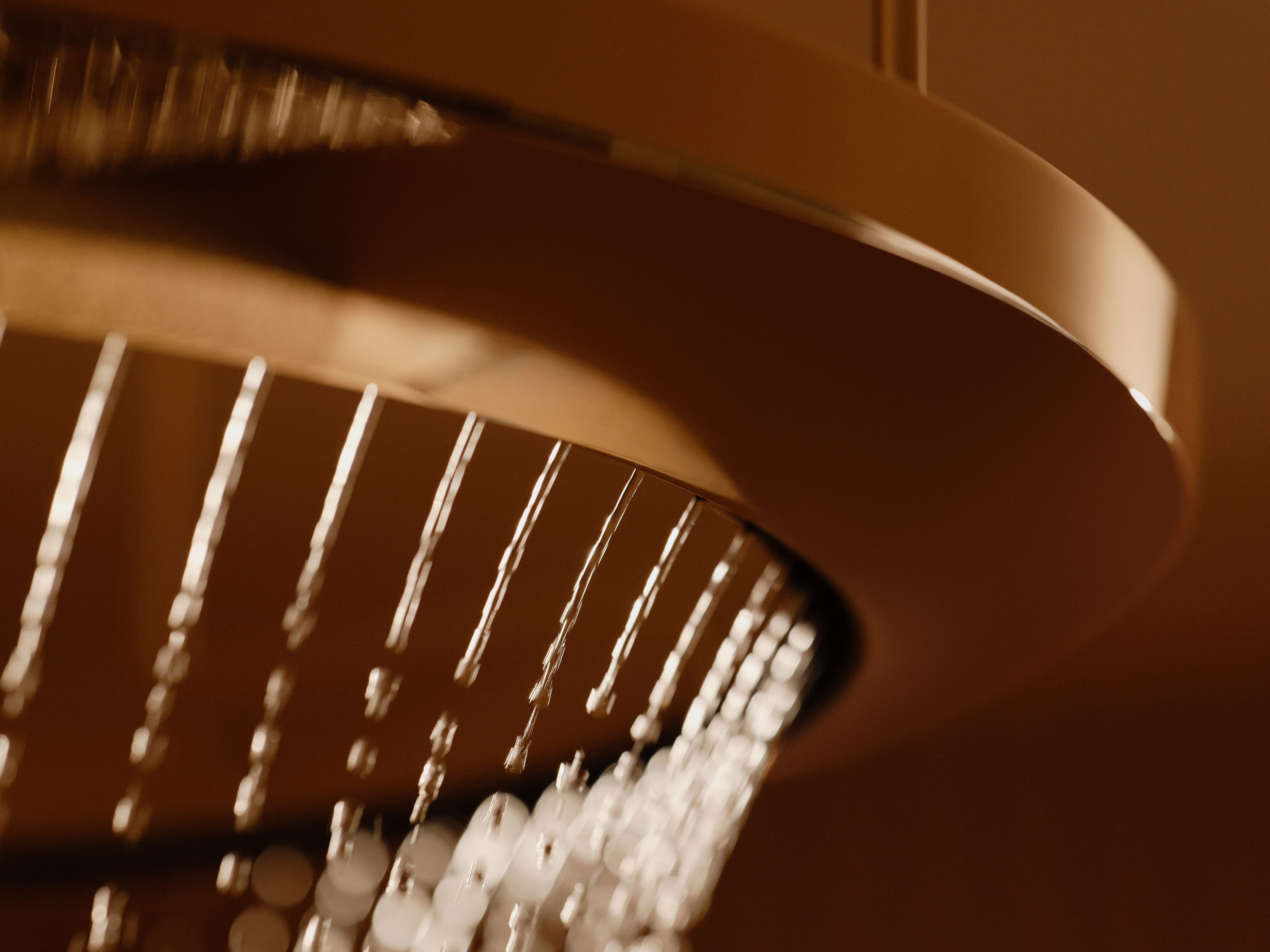 Luxury Showers, Faucets and Sinks for Bath and Kitchen