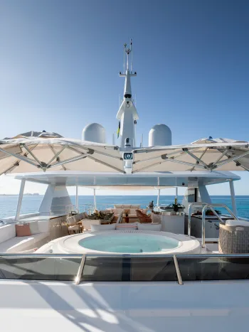 SANTOSHA HEESEN_Exterior_02