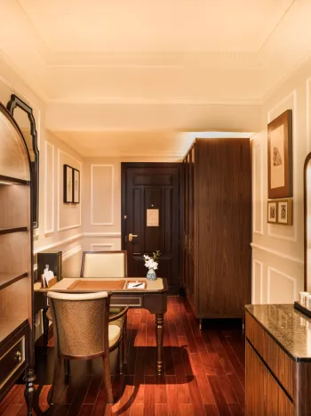 Metropole suite_parlour