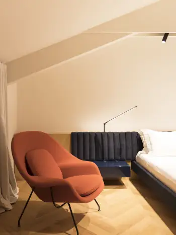 Hystorical Dwelling_bedroom_01