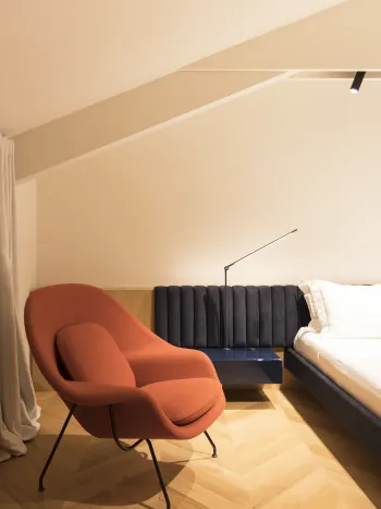 Hystorical Dwelling_bedroom_01