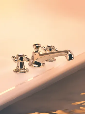 Premium innovation washbasin faucet classic