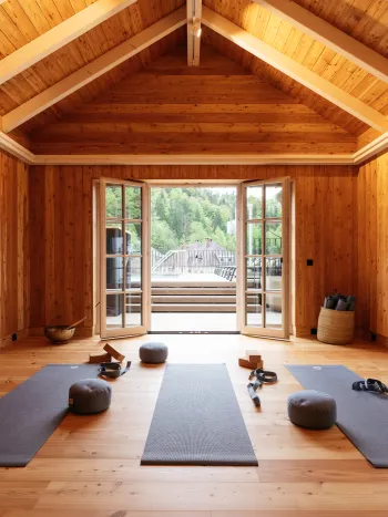 Refugium_Lunz_yoga_gardenhouse