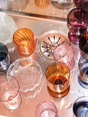 META_SQUARE_Brushed_Champagne_Editorial_07