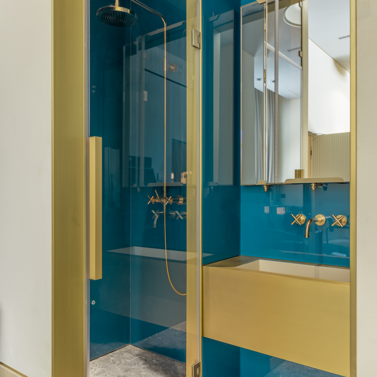 Dornbracht_Spa_Reference_Ceresio7_DSquared_Italy_Sensory_Sky_Horizontal_Shower_Leg_Shower_GOLD(15)