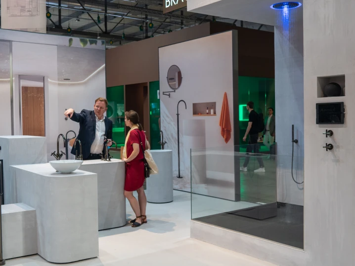 150- Dornbracht Stand Salone 2022 - Visitors on Stand H.R.