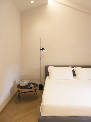 Hystorical Dwelling_bedroom_04