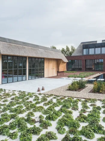 aDornbracht_Luxushaus_MarSARchitekten_Tara_black_matt (6)