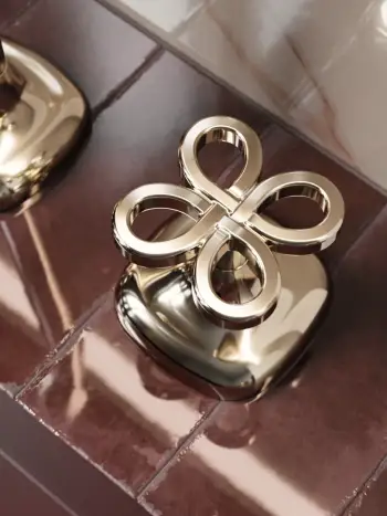 The_Knot_Washbasin_close_up