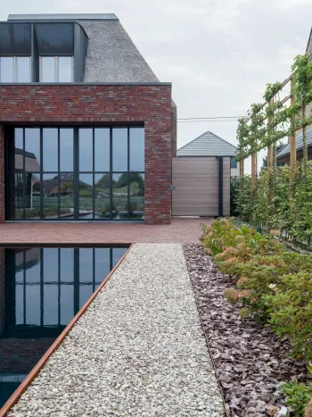 aDornbracht_Luxushaus_MarSARchitekten_Tara_black_matt (7)