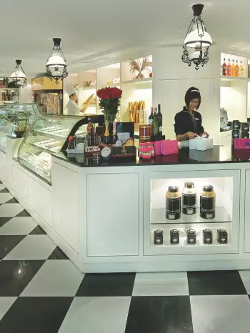 Hotel Metropole Hanoi - LEpicerie (1)