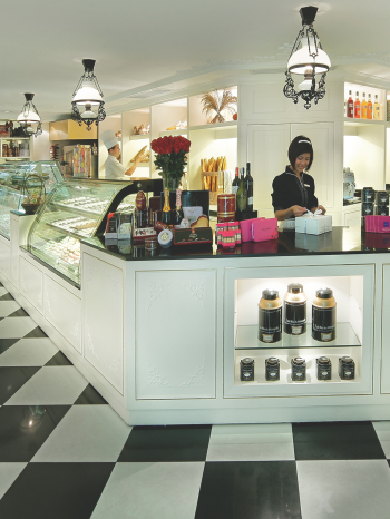 Hotel Metropole Hanoi - LEpicerie (1)