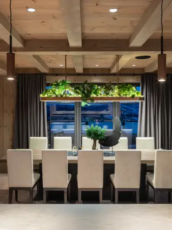 LHM 9 MAX_Dining Room_03