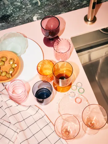 META_SQUARE_Brushed_Champagne_Editorial_08