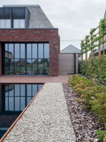 aDornbracht_Luxushaus_MarSARchitekten_Tara_black_matt (7)